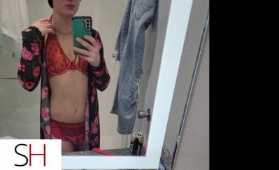 27 year old Asian Escort in Winnipeg 2 hours remaining for in call visit with kenyiah ryans