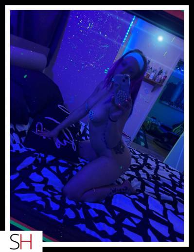 33 year old Asian Escort in Winnipeg Hot n Ready!! Take a load off with me