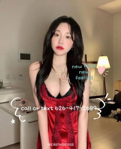 22 Year Old Asian Escort Chicago IL - Image 4