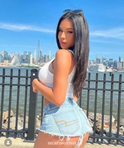 33 Year Old Asian Escort Chicago IL - Image 5