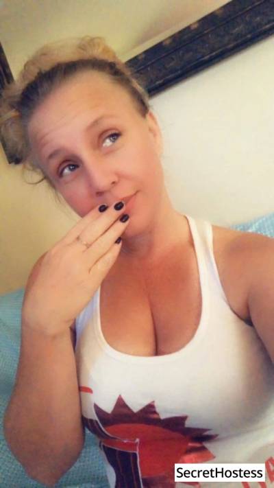 26 year old Escort in Riyadh Sarah squirt