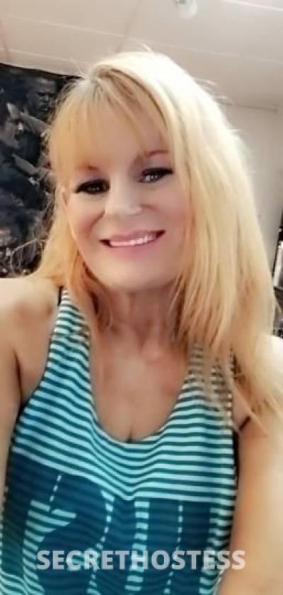Jen 53Yrs Old Escort Manhattan KS Image - 3