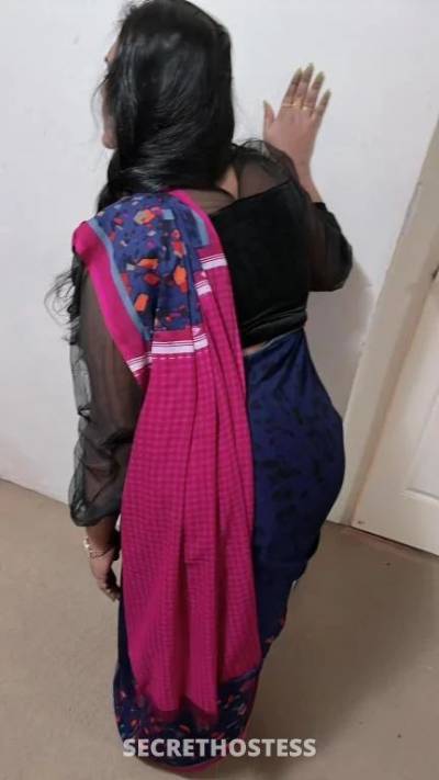 27 year old Indian Escort in East Perth Perth INDIAN Purna