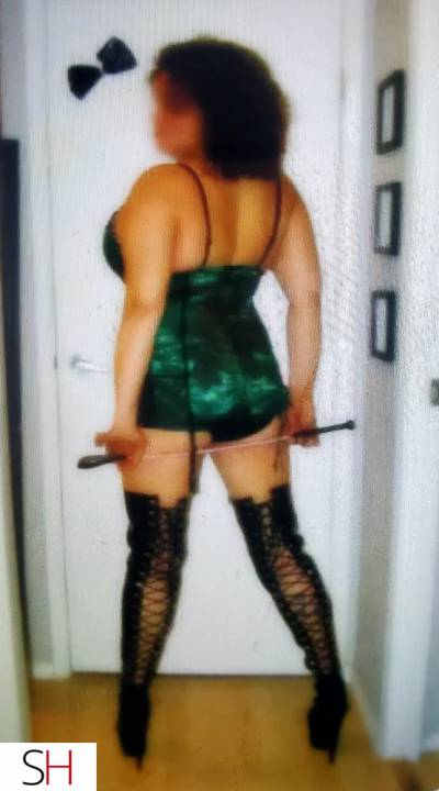42 year old Escort in Winnipeg TOUCHDOWN!!! CuM play in my Endzone