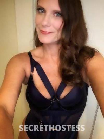 43Yrs Old Escort Chambana IL Image - 1