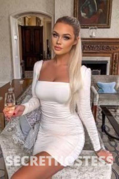 27 year old Chinese Escort in Frankfurt Dani