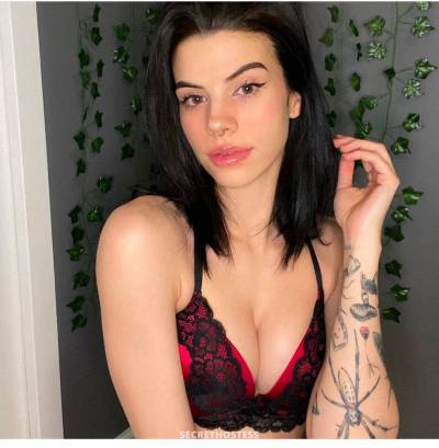 23 year old Asian Escort in Iowa City IA Sexy caucasian escort available to offer quality services