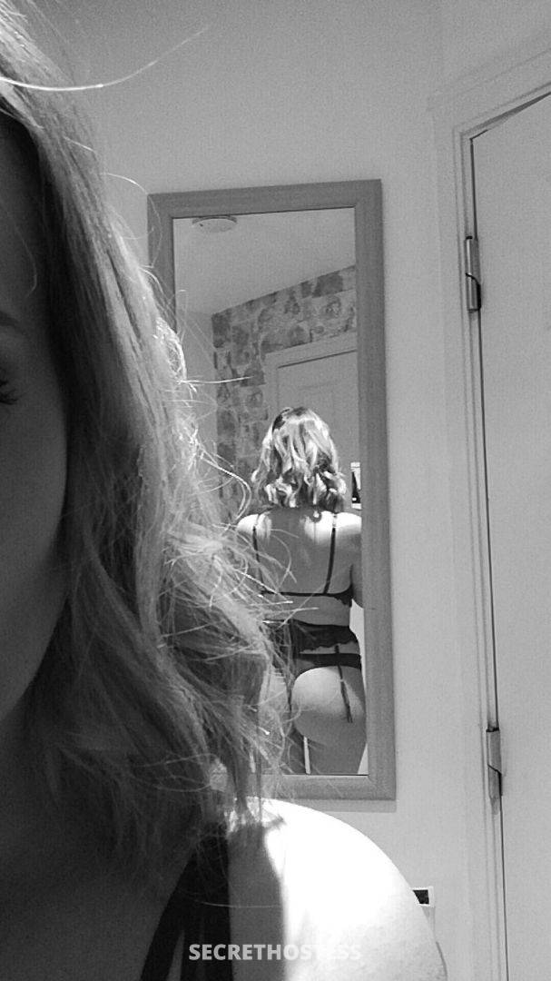 Alane Dok 26Yrs Old Escort Size 4 Big Island HI Image - 4