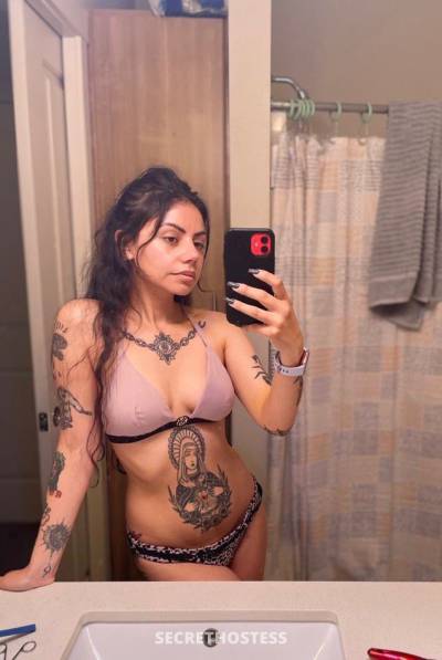 25 year old Asian Escort in Davenport IA Fetish caucasian available to fulfill your ?sexual? desires