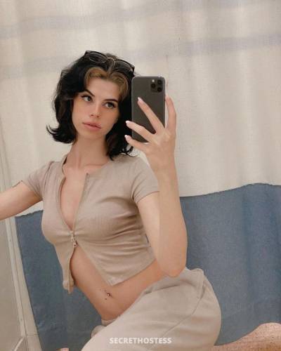 24 year old Asian Escort in Cedar Rapids IA Sexy caucasian escort available to offer quality services
