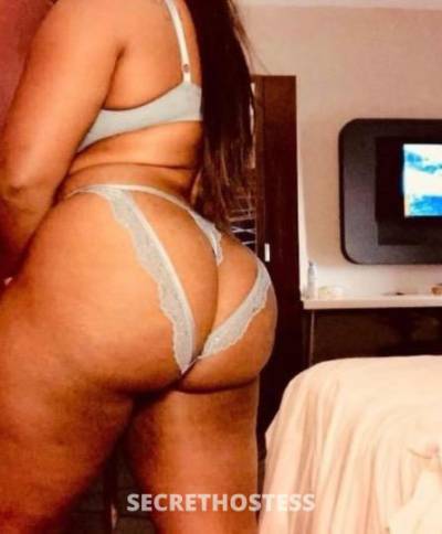 25 year old African Escort in Rochester NY specials