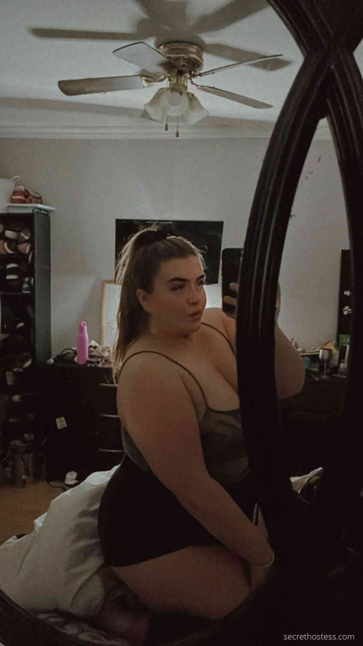 Nicole - BBW Escorts Winnipeg Canada