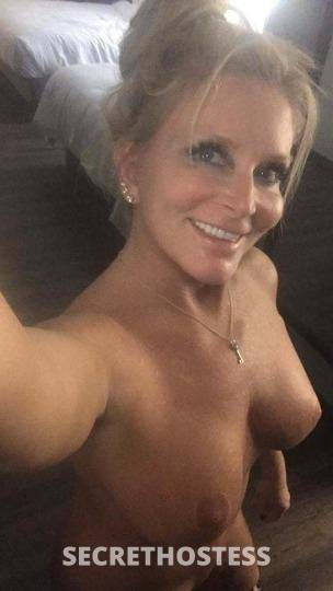 42Yrs Old Escort Hickory NC Image - 0