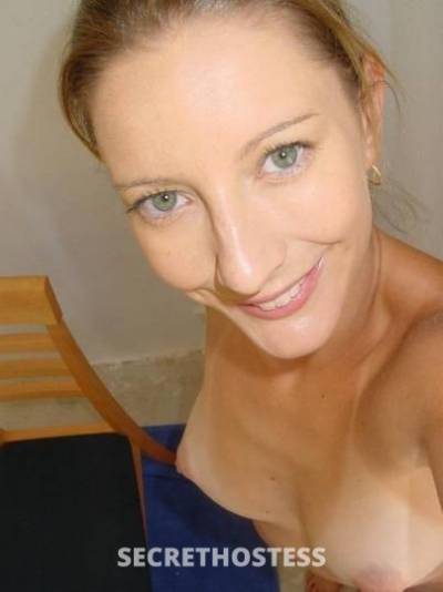 Emma 30Yrs Old Escort Southeast Iowa IA Image - 1