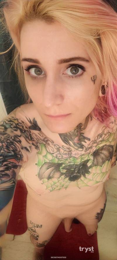 Lilith - Bombshell tattooed dom Tgirl in Pittsburgh PA