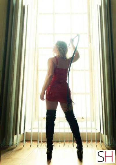 BACK!!!! Kinky Massage or Domination with Mistress Cleo in Leitrim
