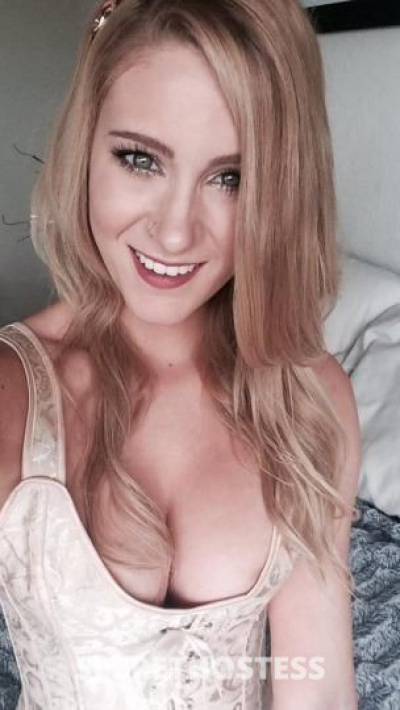 25 year old Escort in Rochester NY ??? 25 years old Hungry Pussy?Meet Anyone?Specials Fun