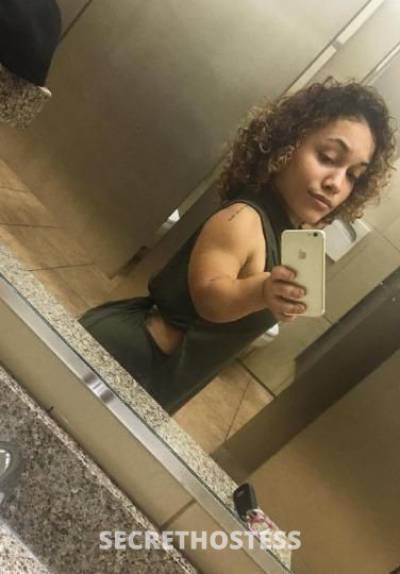 26 year old Escort in Columbia MO ?Mid_ escort girl?3 foot 11 inch cubby?G.F.E?available 24/7
