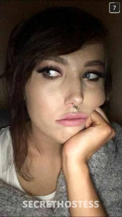 27 year old Escort in Lewiston-Auburn ME ?24/7 Available my Services .? i am Horny Tight Pussy ready 