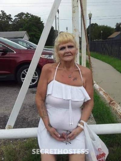 59 year old Escort in Wichita KS Slow Ride