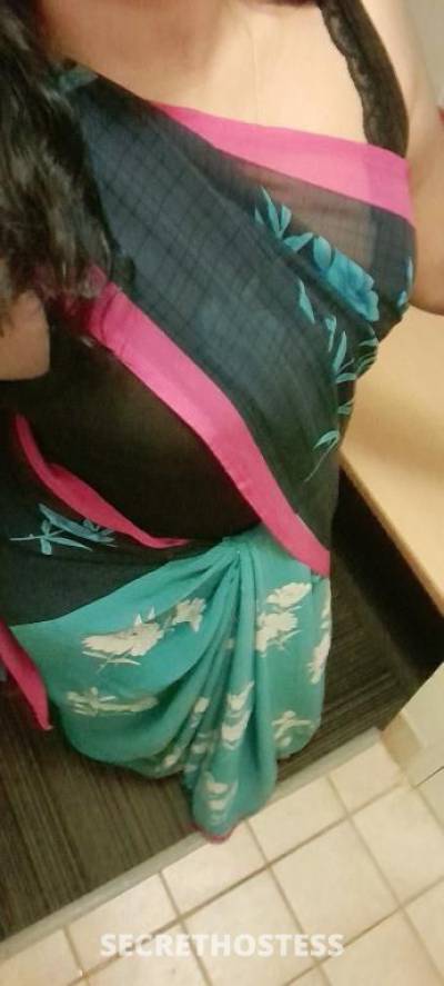 New indian girl available in darwin in Darwin