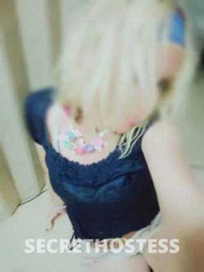 39 year old Australian Escort in Aeroglen Cairns Naughty Girl Next Door