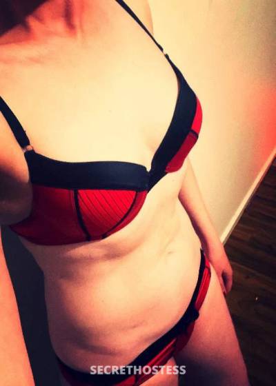 39 year old New Zealander Escort in Darlinghurst Sydney *1 WEEK ONLY* in Darlinghurst - Petite Kiwi Temptress 
