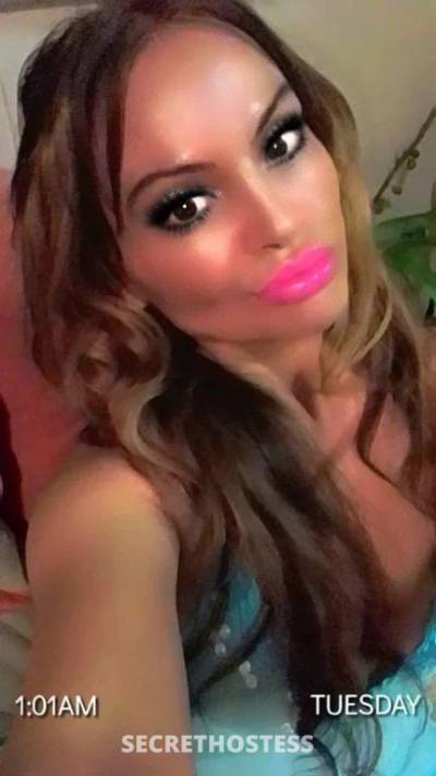 35 year old Escort in Brisbane Erotica petite Anna 35