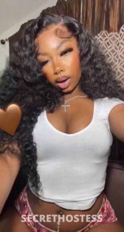 22 year old French Escort in Buffalo NY Young &amp; Freaky Outcalls