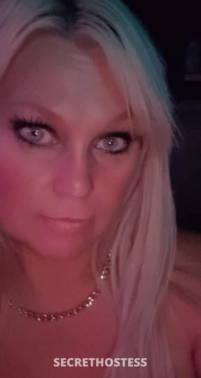 47 year old Australian Escort in Birmingham Gardens Newcastle Erotic escort available now in hamilton
