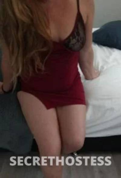 Seductive Aussie MILF Available For Outcalls in Newcastle