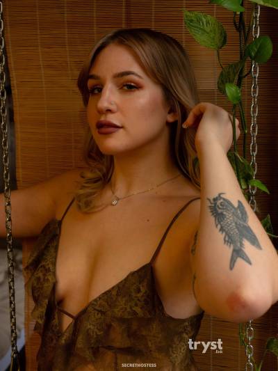 Annelise Mason - A Beautiful Hedonistic Escape in New York City NY