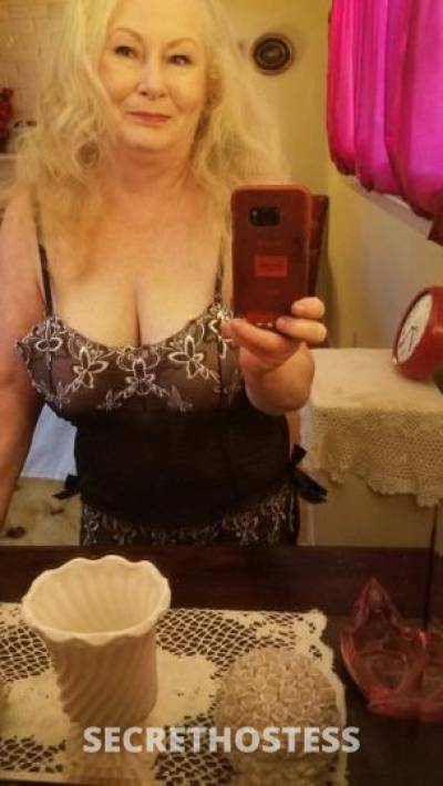 49Yrs Old Escort Green Bay WI Image - 3