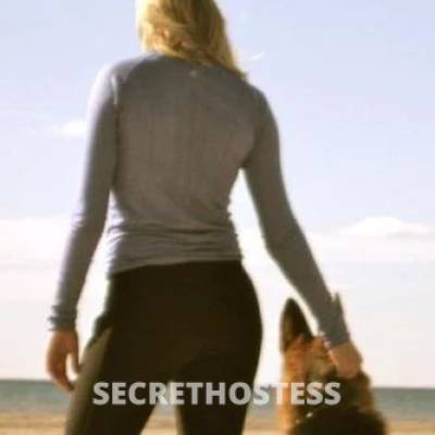 25 year old Escort in Wollongong Boss me around! Make me do what you want