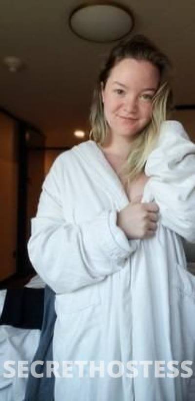 28 year old Escort in Odessa TX tasy party friendly I get hornier w hen I m hig