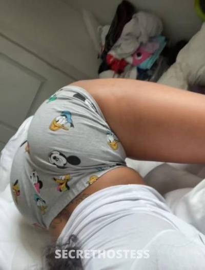 22 year old Escort in Houston TX YellaBella