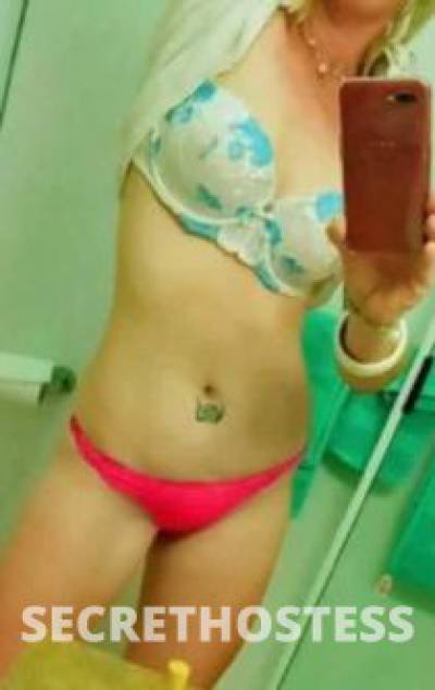 27 year old Escort in Aeroglen Cairns Naughty Milf next door ! – 39