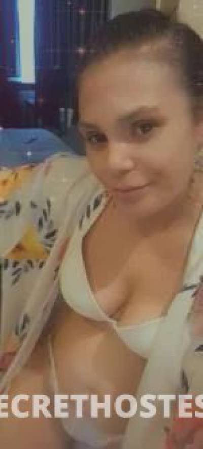 Local Aussie milf who loves to squirt and suck suck cock in Toowoomba