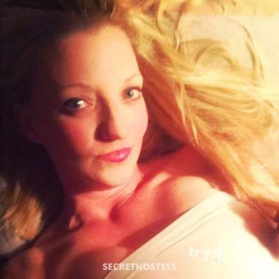 20 year old White Escort in Memphis TN Harley Quintett - Daddy Jokers Super Soaker