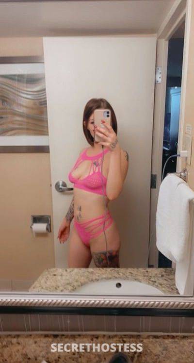 PRE BOOK all natural petite babe in Jacksonville FL