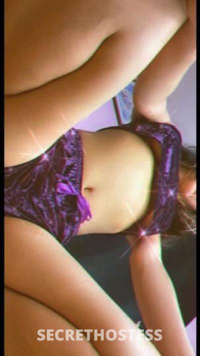20 Year Old Puerto Rican Escort Chicago IL - Image 1