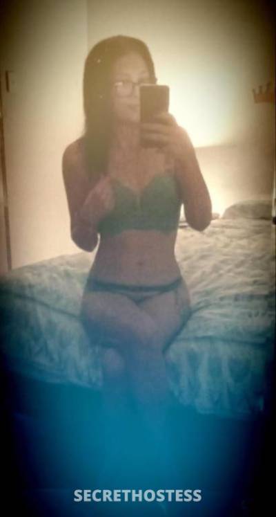 Desirable dark haired Australian Beauty- – 28 in Townsville