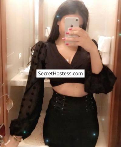 22 Year Old Arabian Escort Abu Dhabi Black Hair Green eyes - Image 4