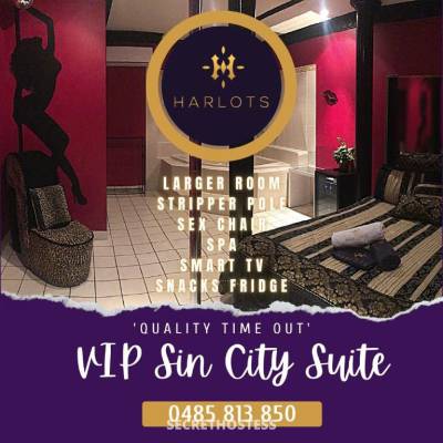 18 year old Escort in Alexandra Mackay VIP Suite Sin City - Every Gentleman's Dream