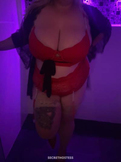 Busty BBW Olivia in Adelaide