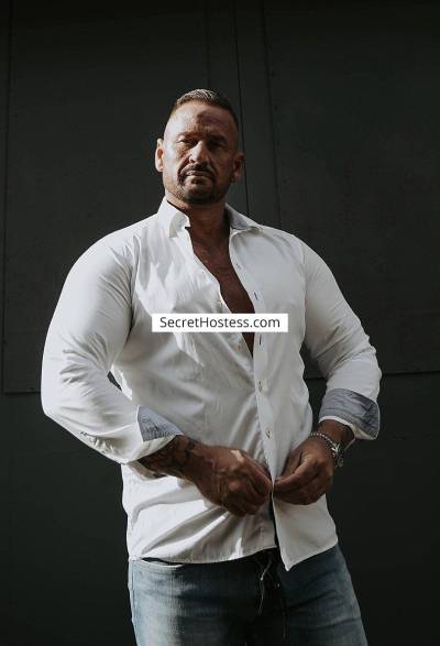 6ft7 South African Man 40Yrs Old Escort 139KG 200CM Tall Derby Image - 4