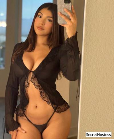 27 Year Old Escort Chicago IL Brunette - Image 4