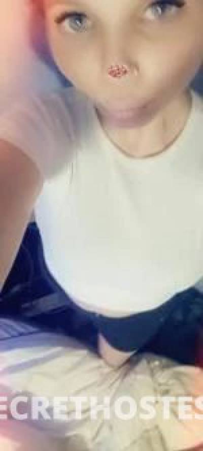 22 year old Escort in Merewether Newcastle Public toilet fuck at Merewether now