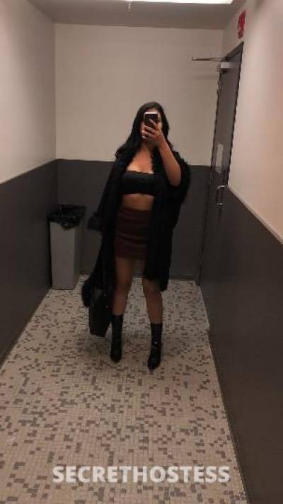 24 year old Latino Escort in Los Angeles CA Exotic latina mami w dsl lips