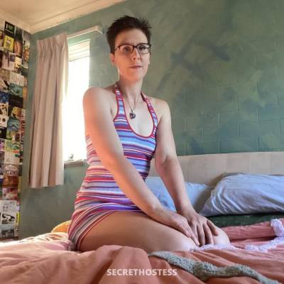 Keen for ffm 3 way lesbian experience in Canberra